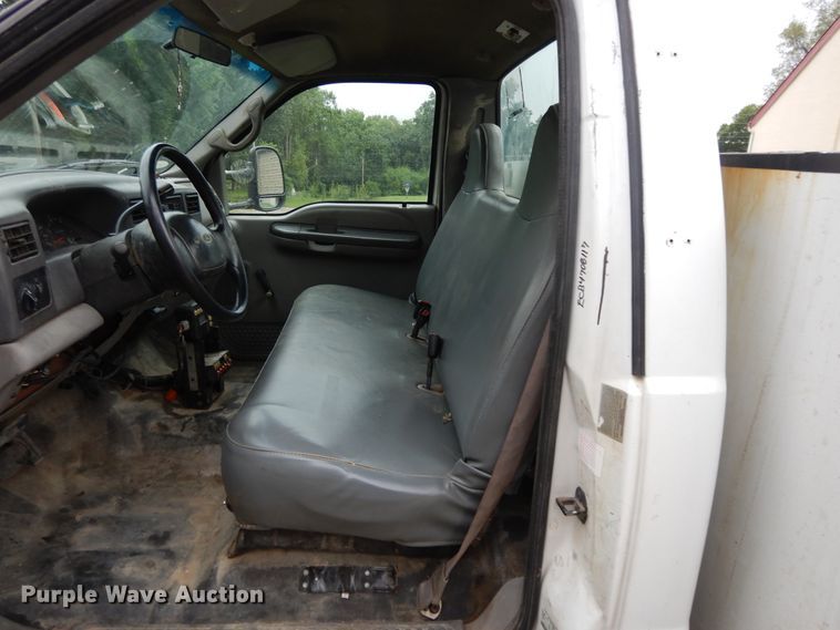 image for item DF5238 1999 Ford F450 Super Duty  utility truck