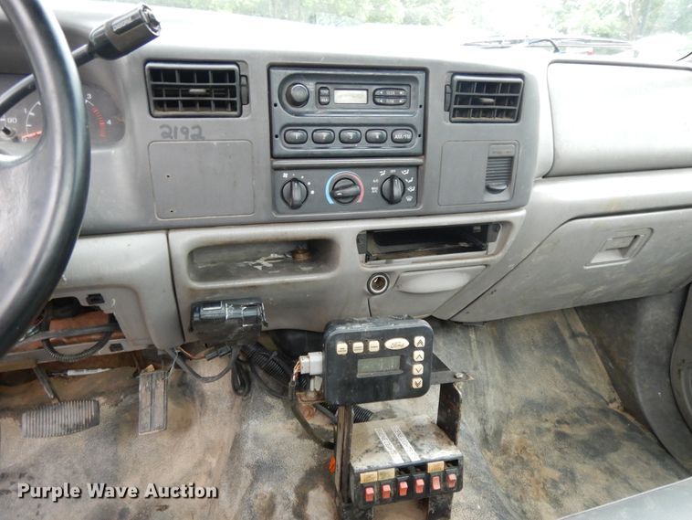 image for item DF5238 1999 Ford F450 Super Duty  utility truck