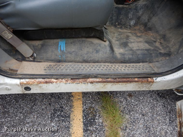 image for item DF5238 1999 Ford F450 Super Duty  utility truck