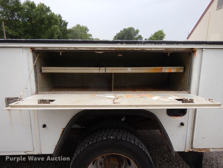 image for item DF5238 1999 Ford F450 Super Duty  utility truck