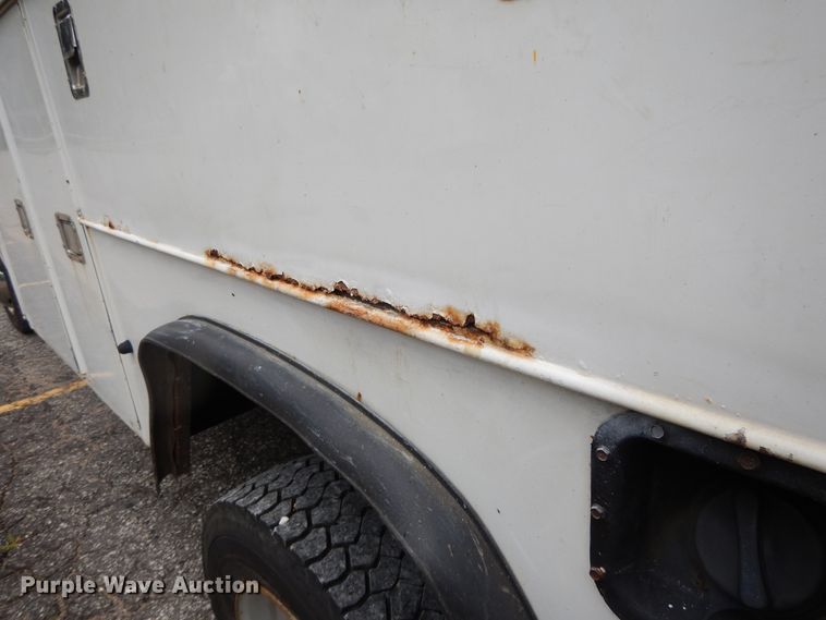 image for item DF5238 1999 Ford F450 Super Duty  utility truck