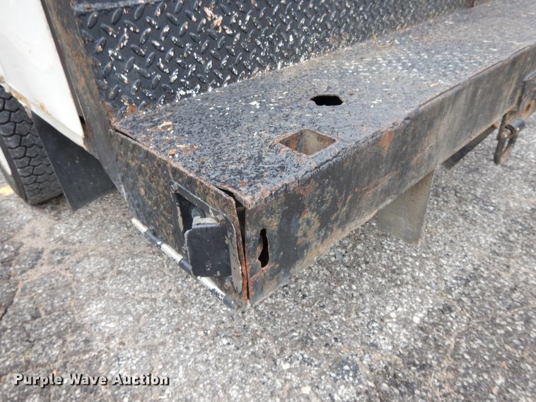 image for item DF5238 1999 Ford F450 Super Duty  utility truck