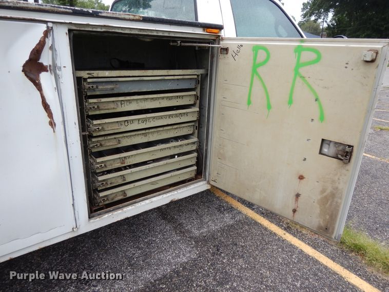 image for item DF5238 1999 Ford F450 Super Duty  utility truck