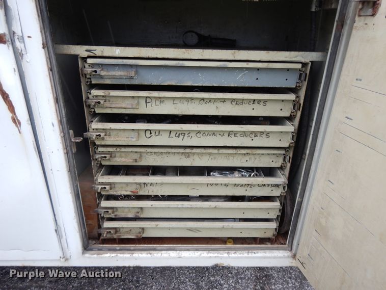 image for item DF5238 1999 Ford F450 Super Duty  utility truck