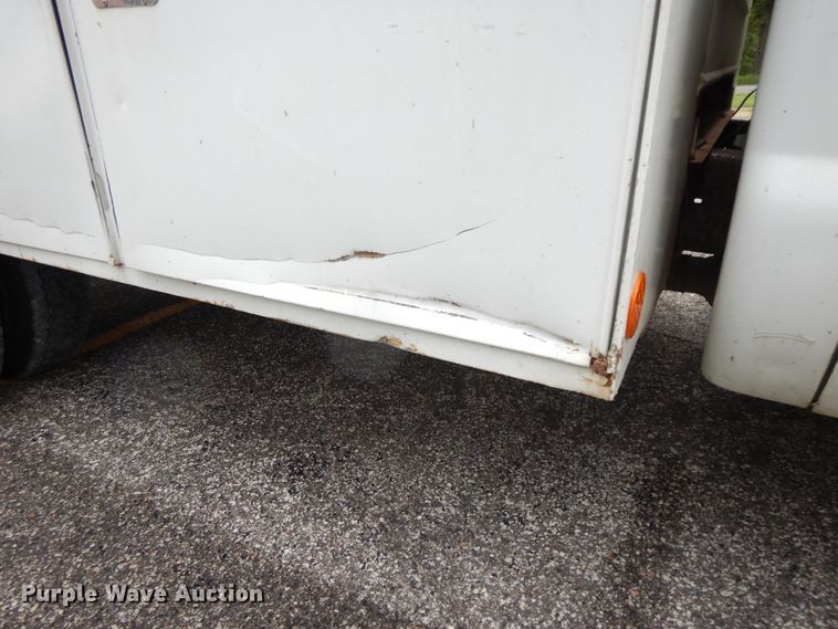 image for item DF5238 1999 Ford F450 Super Duty  utility truck