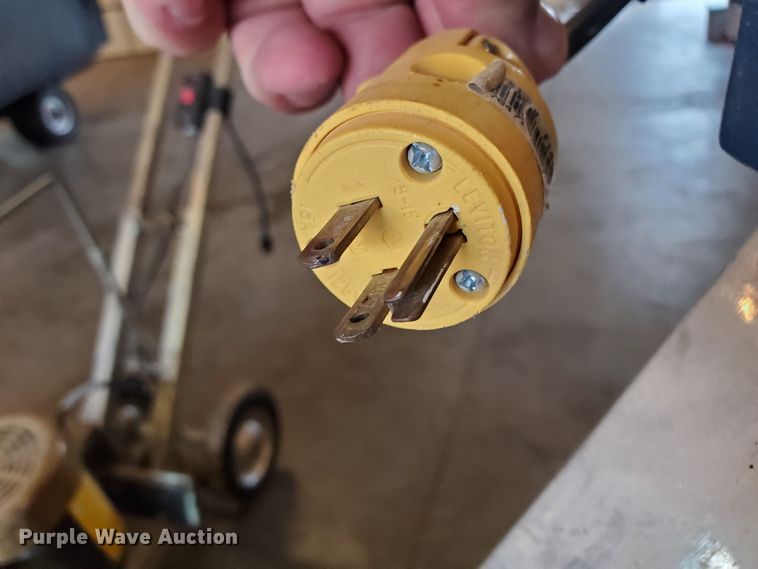 image for item DF7534 Flooring tools