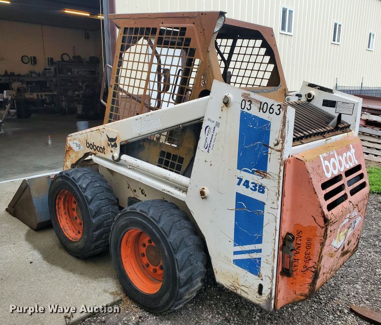 image for item DF7535 Bobcat 743B  skid steer loader