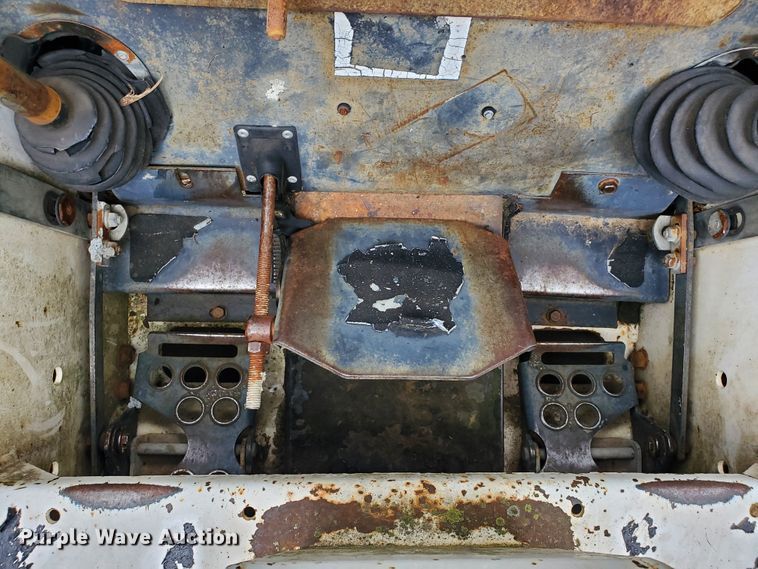 image for item DF7535 Bobcat 743B  skid steer loader