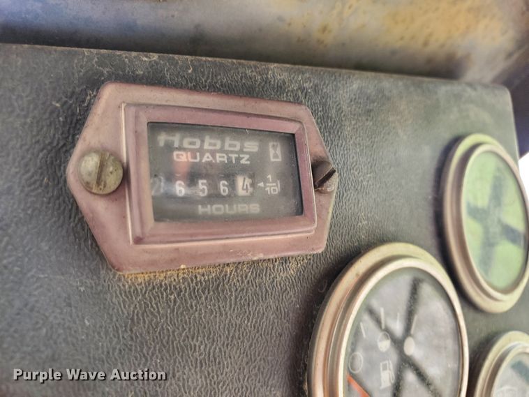 image for item DF7535 Bobcat 743B  skid steer loader