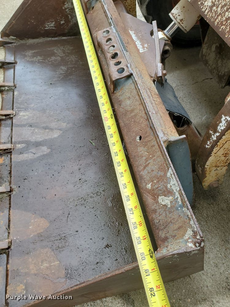 image for item DF7535 Bobcat 743B  skid steer loader