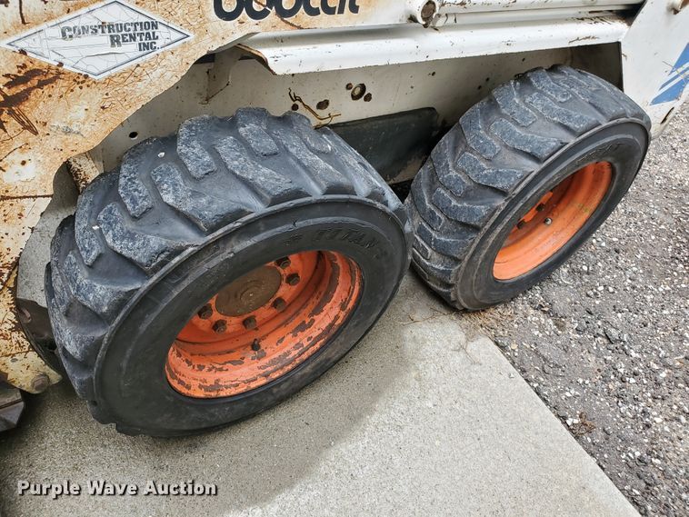 image for item DF7535 Bobcat 743B  skid steer loader