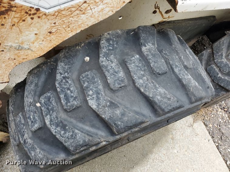 image for item DF7535 Bobcat 743B  skid steer loader