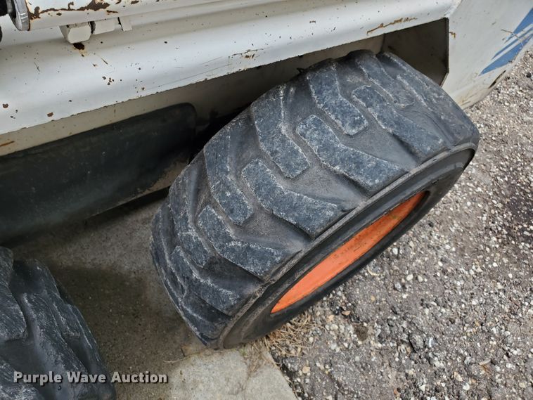 image for item DF7535 Bobcat 743B  skid steer loader