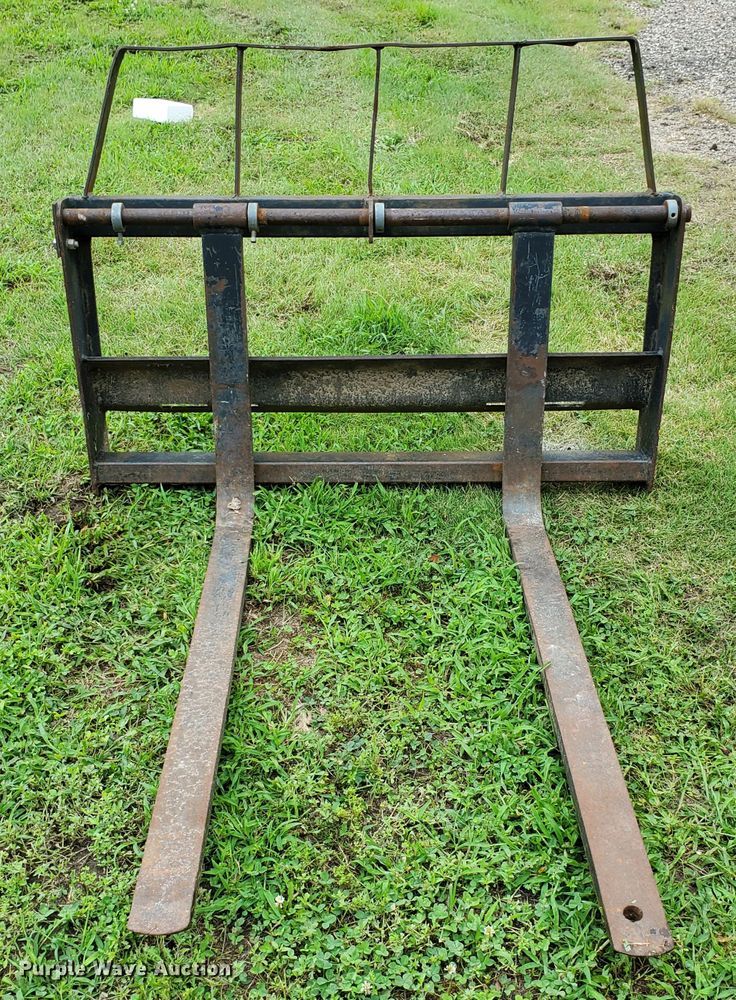 image for item DF7536 Farm Star skid steer pallet forks