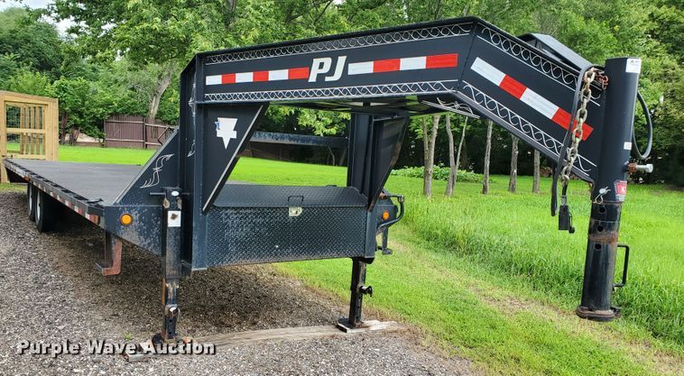 image for item DF7537 2010 PJ FS282 equipment trailer