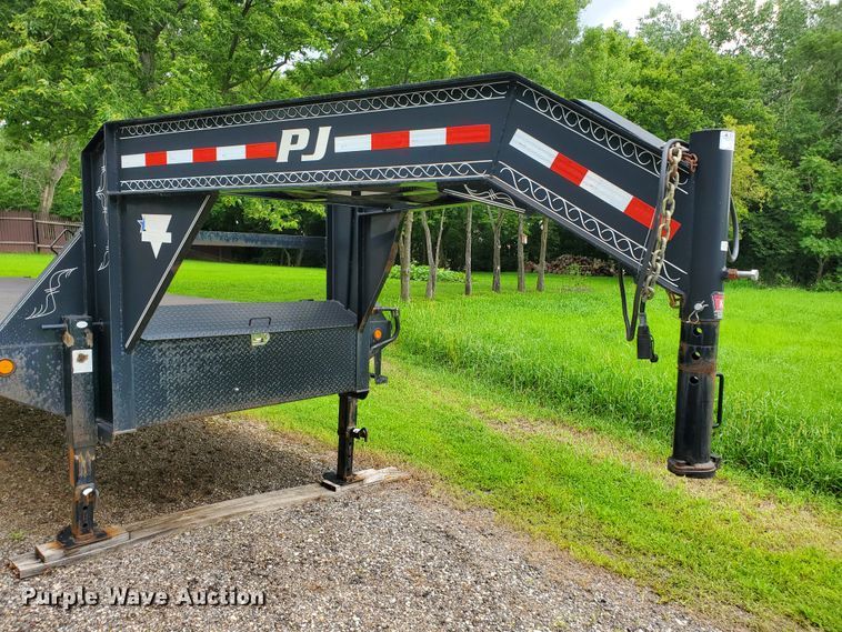 image for item DF7537 2010 PJ FS282 equipment trailer