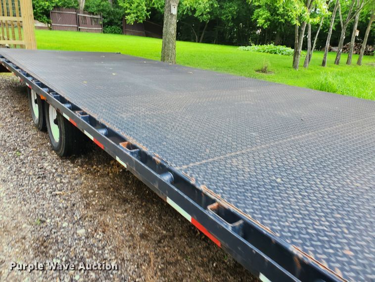 image for item DF7537 2010 PJ FS282 equipment trailer