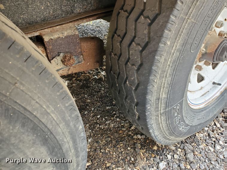 image for item DF7537 2010 PJ FS282 equipment trailer