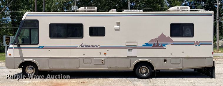 image for item DG6879 1994 Winnebago WCG32RQ  RV