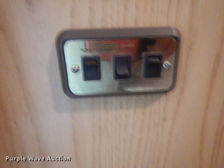 image for item DG6879 1994 Winnebago WCG32RQ  RV