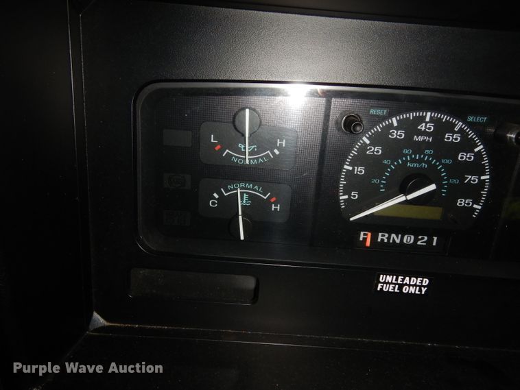 image for item DG6879 1994 Winnebago WCG32RQ  RV