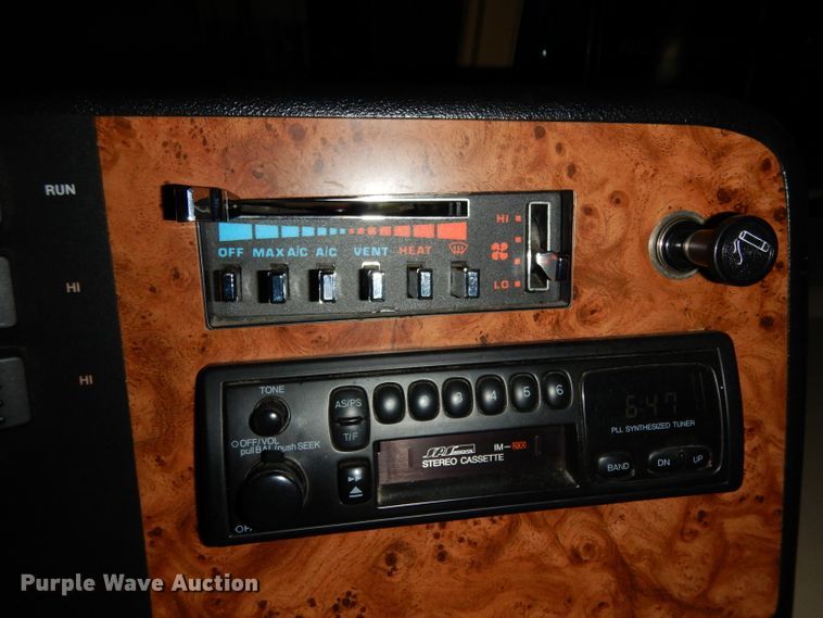 image for item DG6879 1994 Winnebago WCG32RQ  RV