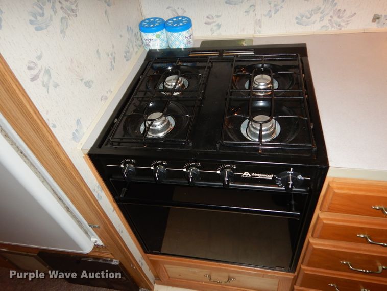 image for item DG6879 1994 Winnebago WCG32RQ  RV