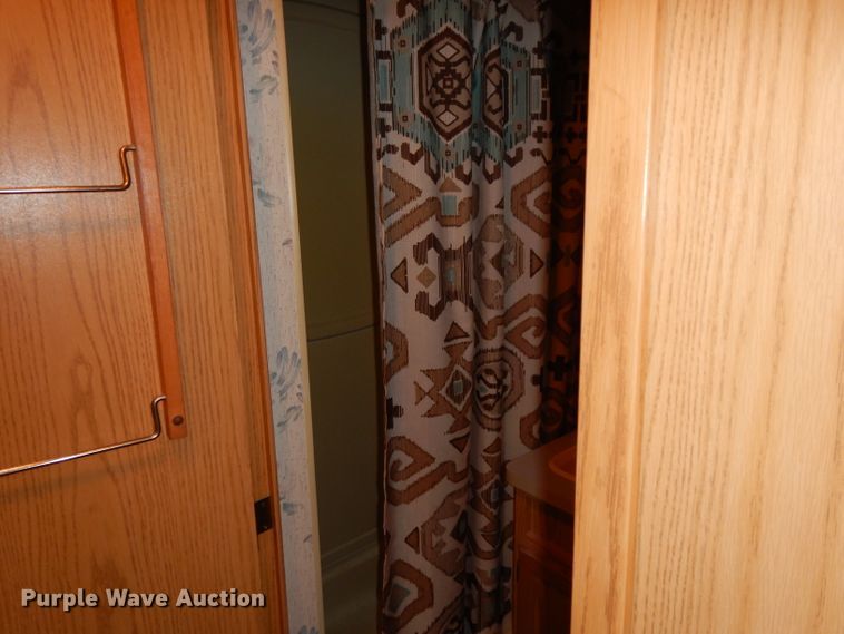 image for item DG6879 1994 Winnebago WCG32RQ  RV