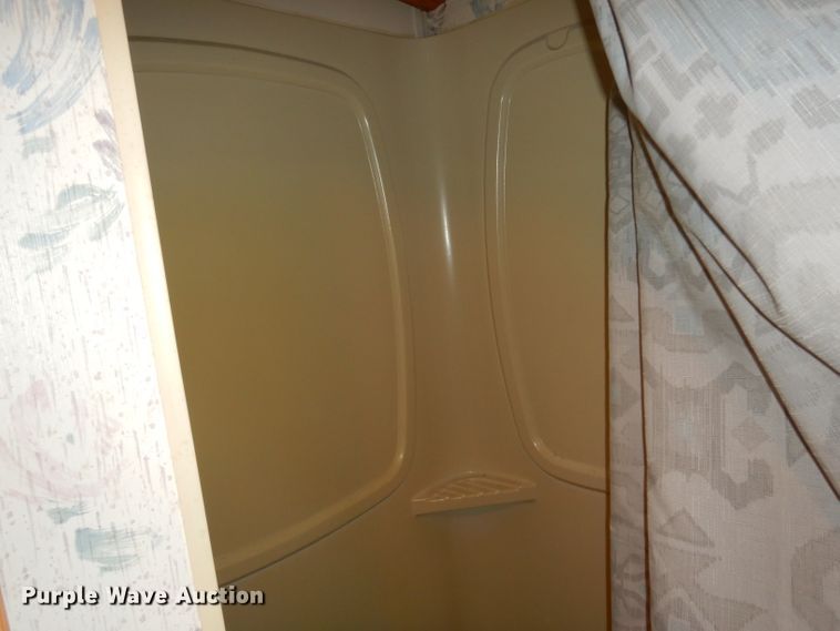 image for item DG6879 1994 Winnebago WCG32RQ  RV