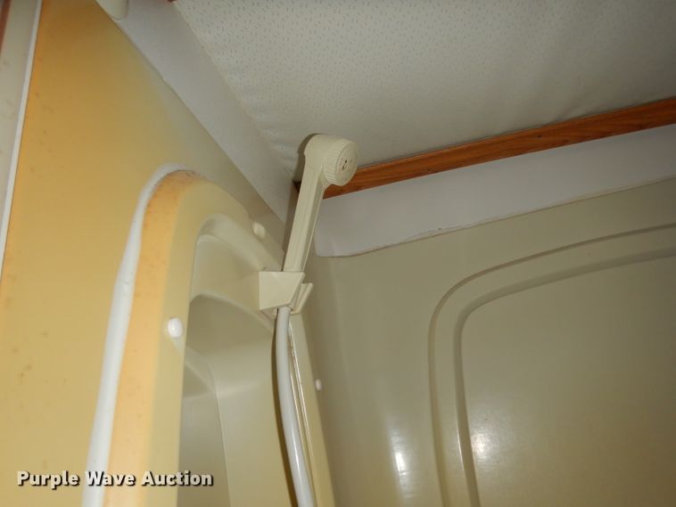 image for item DG6879 1994 Winnebago WCG32RQ  RV