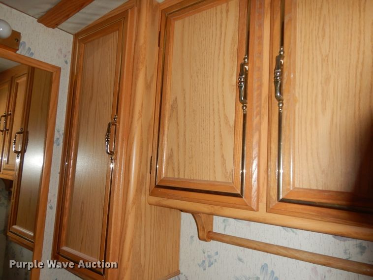 image for item DG6879 1994 Winnebago WCG32RQ  RV