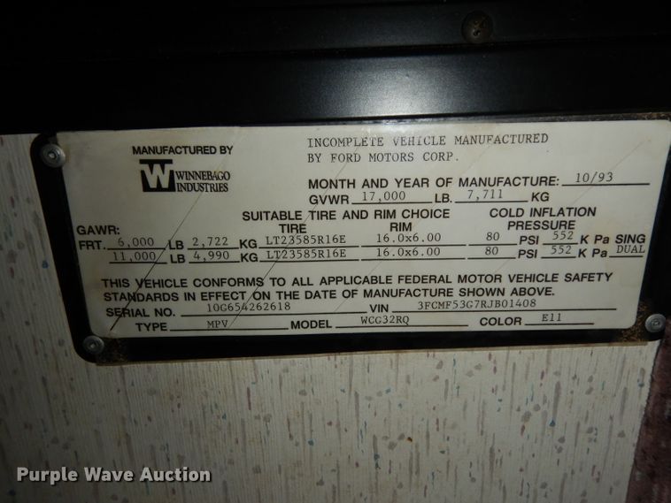 image for item DG6879 1994 Winnebago WCG32RQ  RV