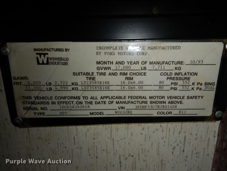 image for item DG6879 1994 Winnebago WCG32RQ  RV