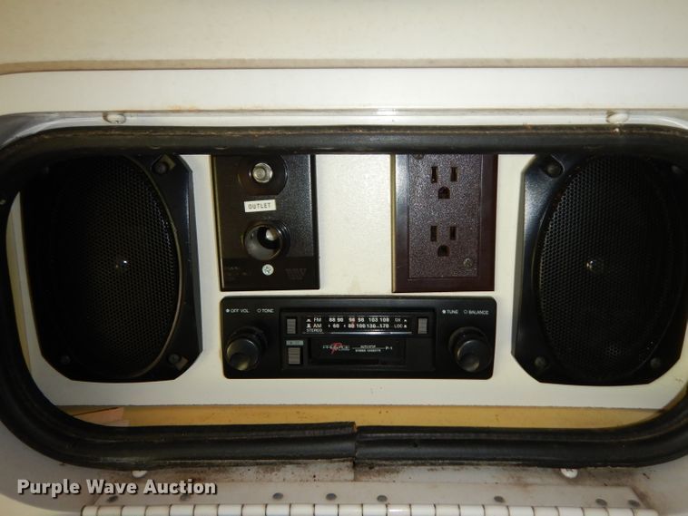 image for item DG6879 1994 Winnebago WCG32RQ  RV