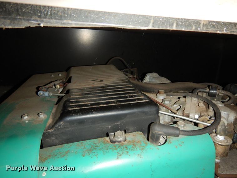 image for item DG6879 1994 Winnebago WCG32RQ  RV