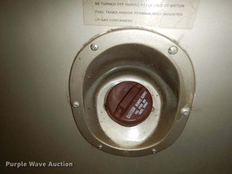 image for item DG6879 1994 Winnebago WCG32RQ  RV