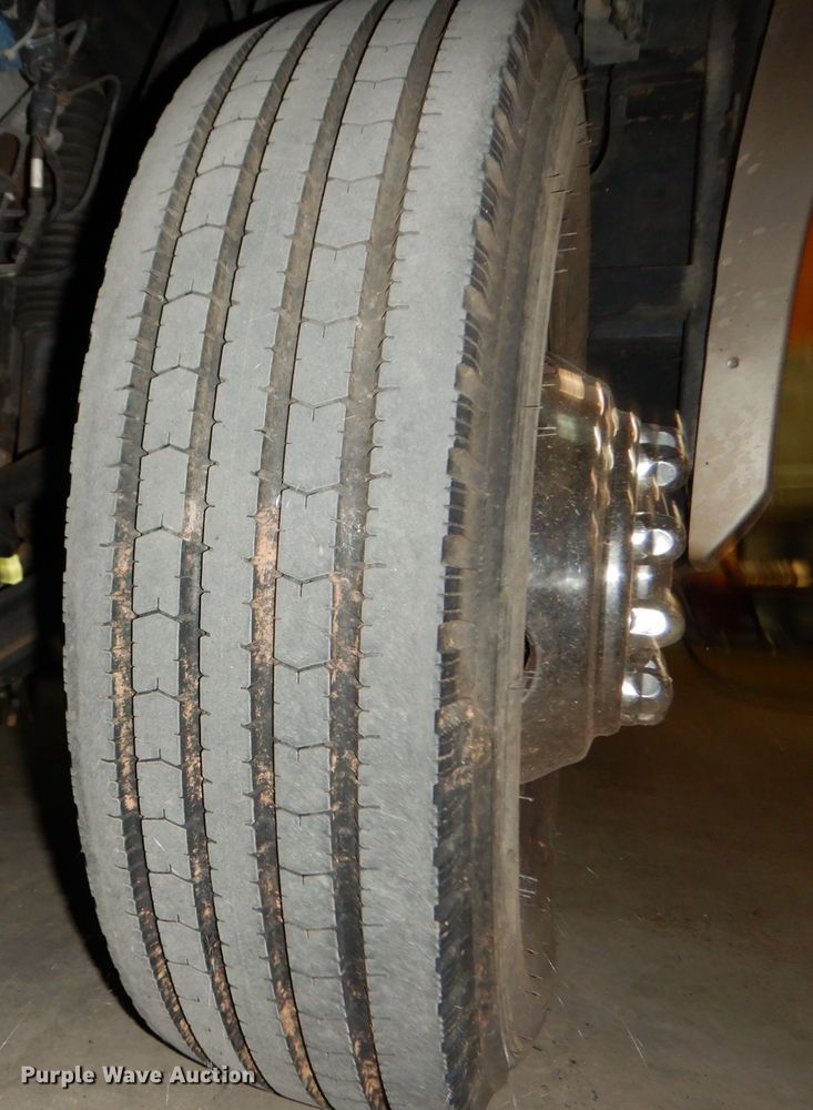 image for item DG6879 1994 Winnebago WCG32RQ  RV