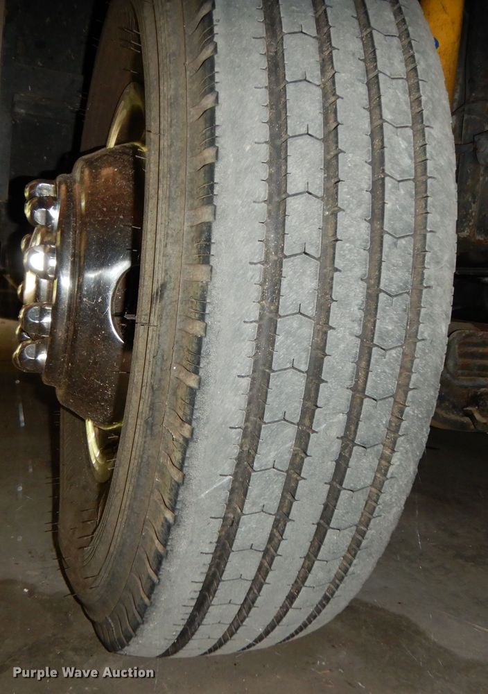 image for item DG6879 1994 Winnebago WCG32RQ  RV