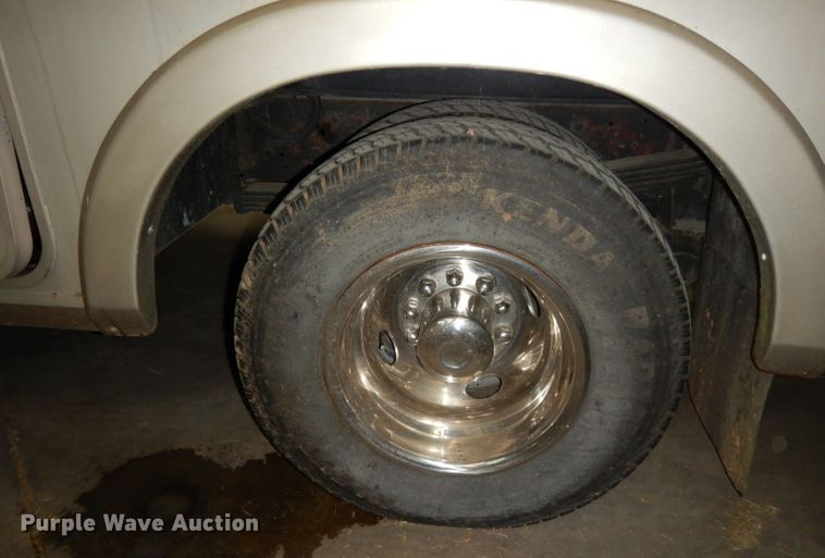 image for item DG6879 1994 Winnebago WCG32RQ  RV