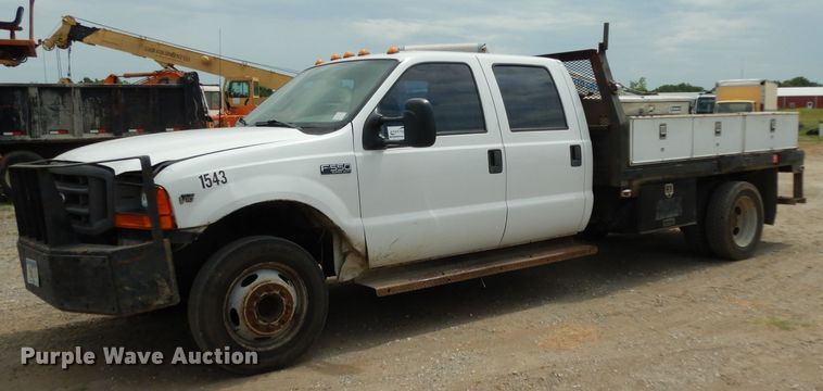 image for item DG6881 2001 Ford F550 Super Duty  flatbed truck
