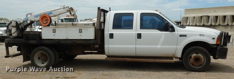 image for item DG6881 2001 Ford F550 Super Duty  flatbed truck