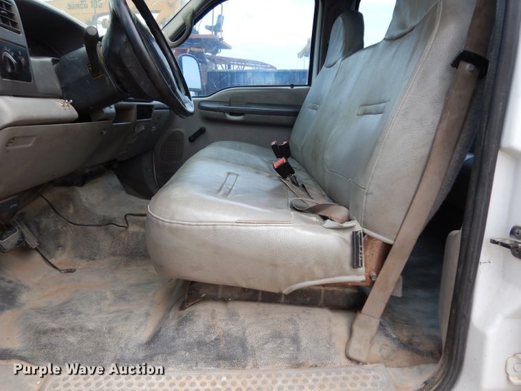 image for item DG6881 2001 Ford F550 Super Duty  flatbed truck