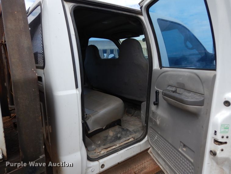 image for item DG6881 2001 Ford F550 Super Duty  flatbed truck