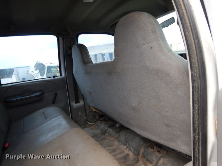 image for item DG6881 2001 Ford F550 Super Duty  flatbed truck