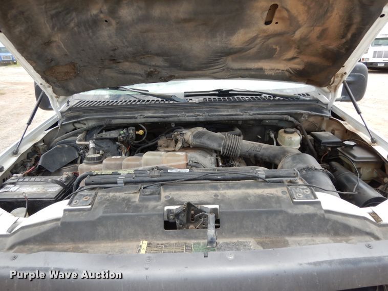 image for item DG6881 2001 Ford F550 Super Duty  flatbed truck