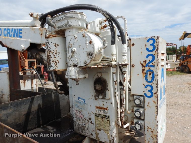 image for item DG6881 2001 Ford F550 Super Duty  flatbed truck