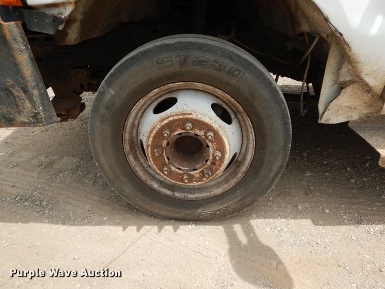 image for item DG6881 2001 Ford F550 Super Duty  flatbed truck