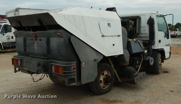 image for item DG6882 1998 GMC TB400  street sweeper truck