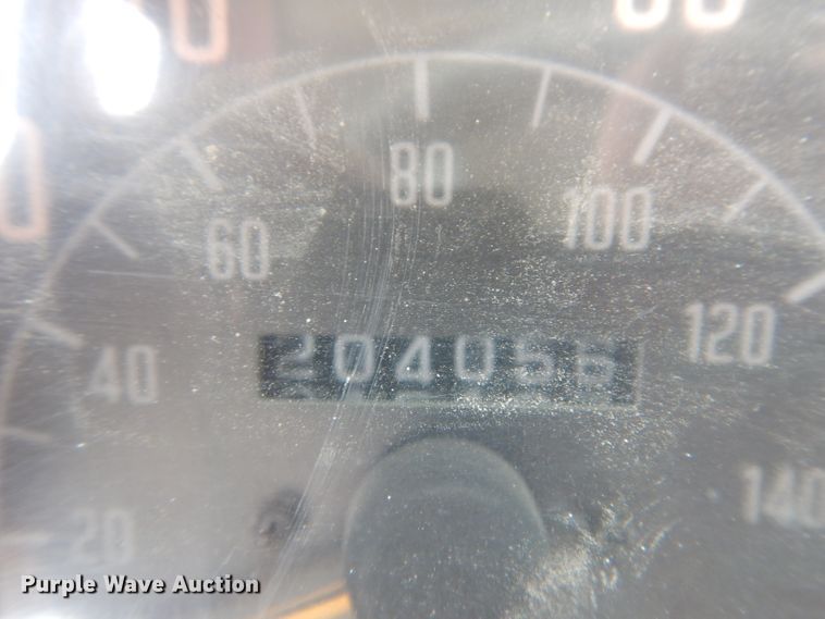 image for item DG6882 1998 GMC TB400  street sweeper truck