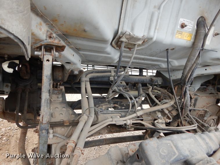 image for item DG6882 1998 GMC TB400  street sweeper truck